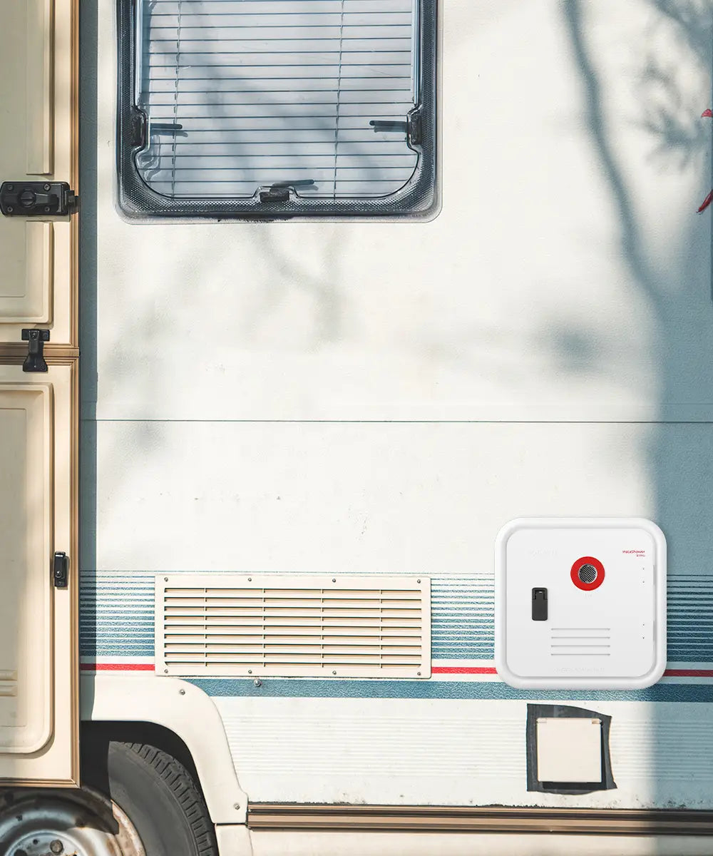 Fogatti water heater installed on the caravan body. 