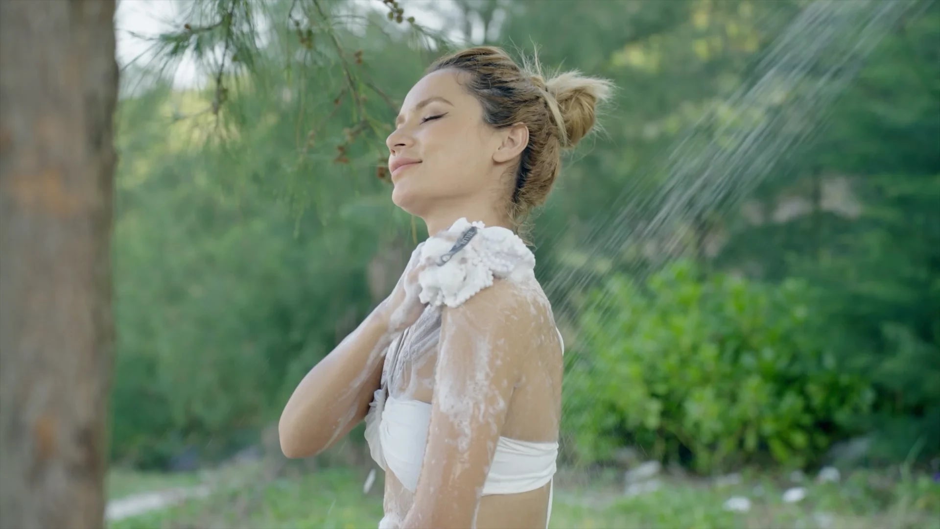 Fogatti InstaShower Go provides instant hot water for comfortable outdoor showering anywhere.